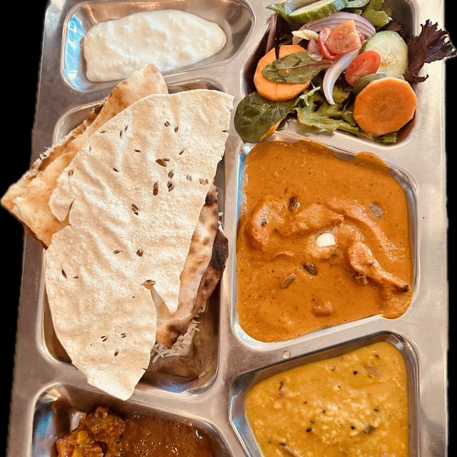 Lunch Combo: Chicken Tikka Masala.